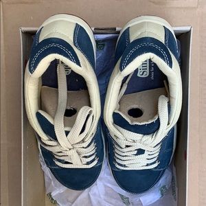 simple os sneaker navy